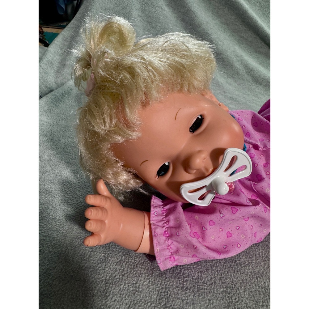 Vintage‎ 1988 Irwin Toy Oopsie Daisy Crawling Baby Doll Blonde Pink Pajamas 80s